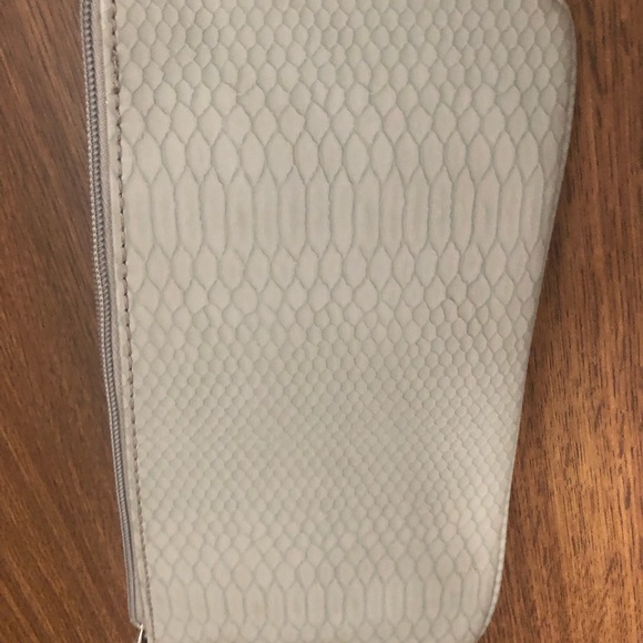 Nine West clutch - Picture 6 of 7